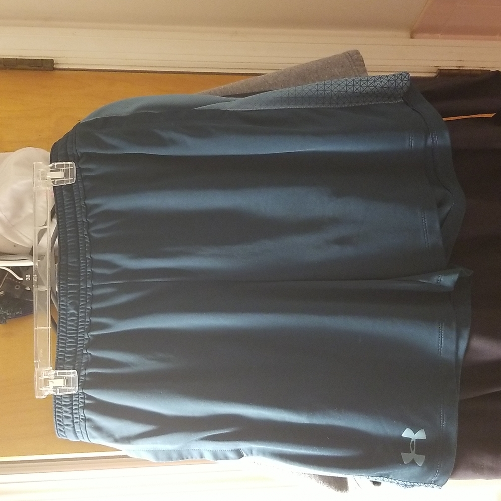 Men's fitted under armor shorts